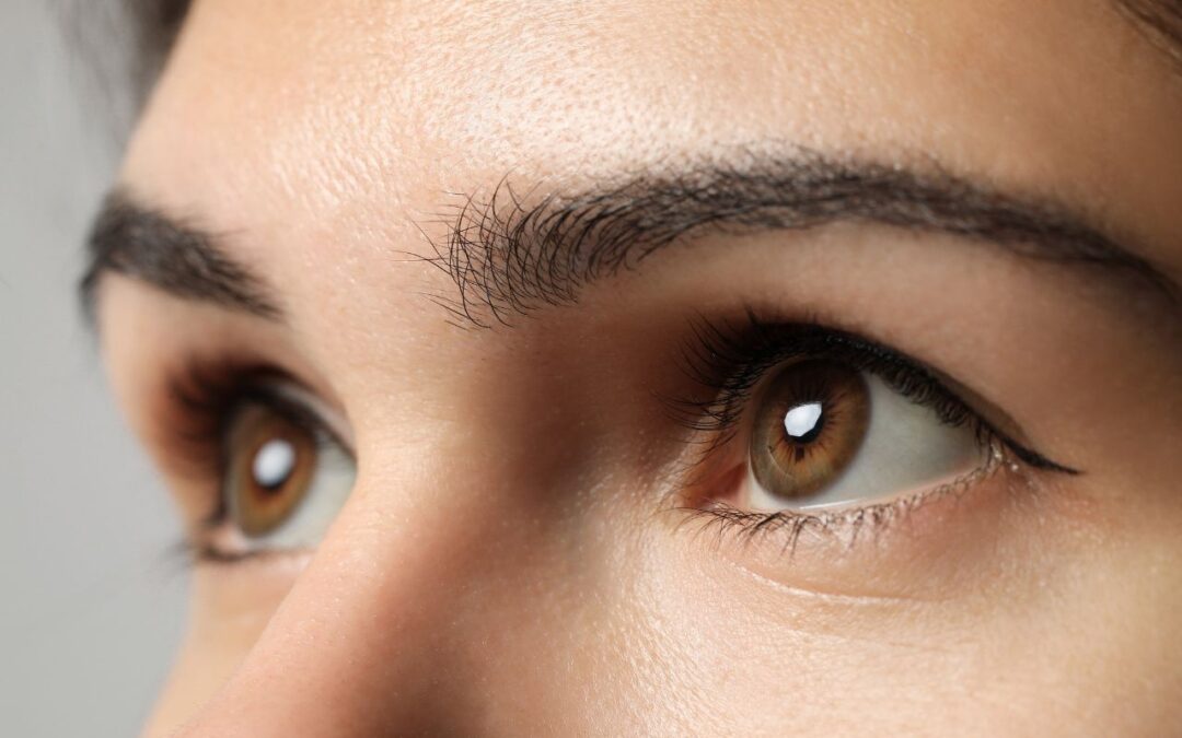 La magie des yeux hazel : beauté et génétique