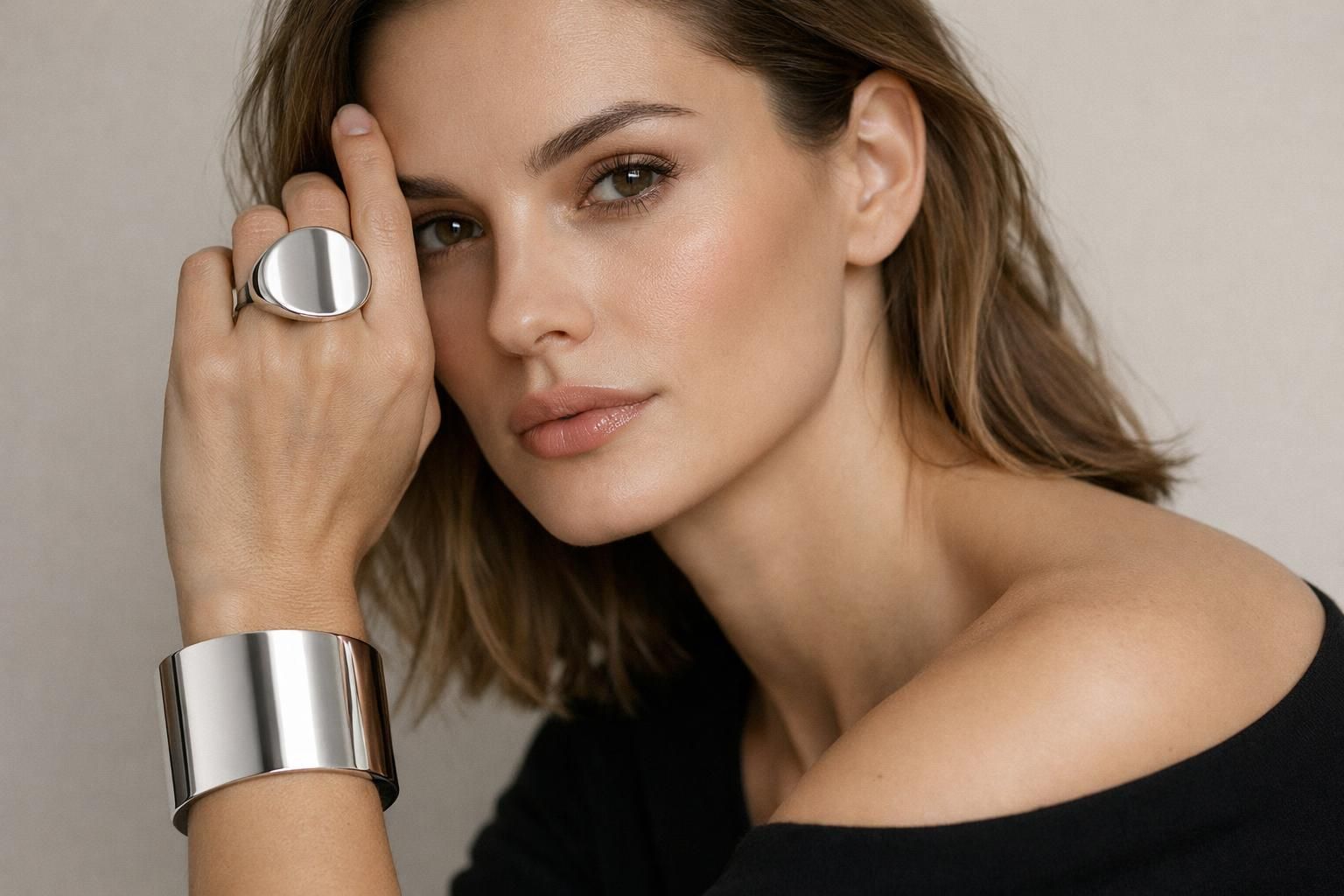 découvrez les bijoux tendance 2026 et adoptez les styles incontournables de l'année pour sublimer votre look avec élégance et modernité.